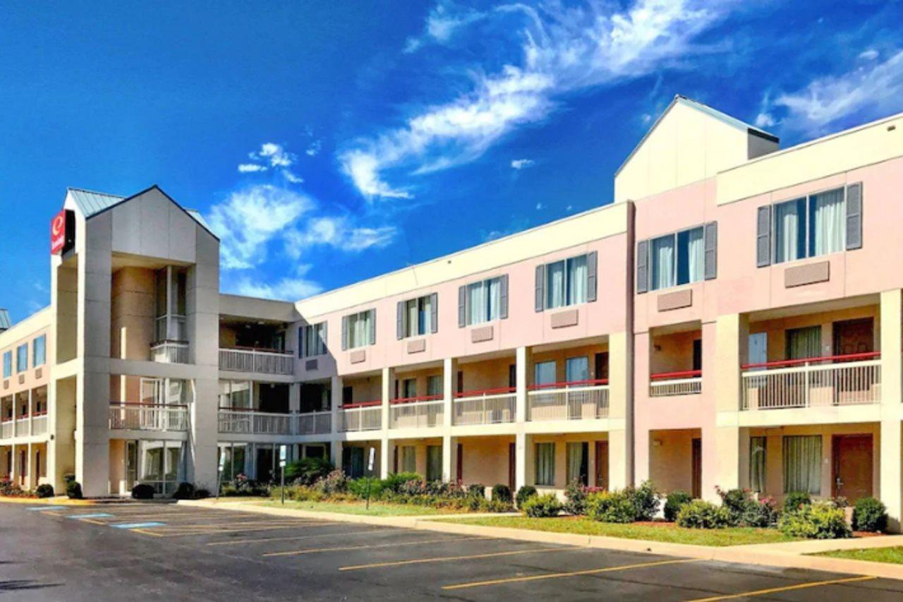 Econo Lodge Willowbrook Exteriér fotografie