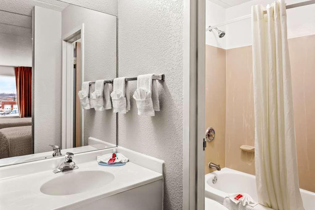 Econo Lodge Willowbrook Pokoj fotografie