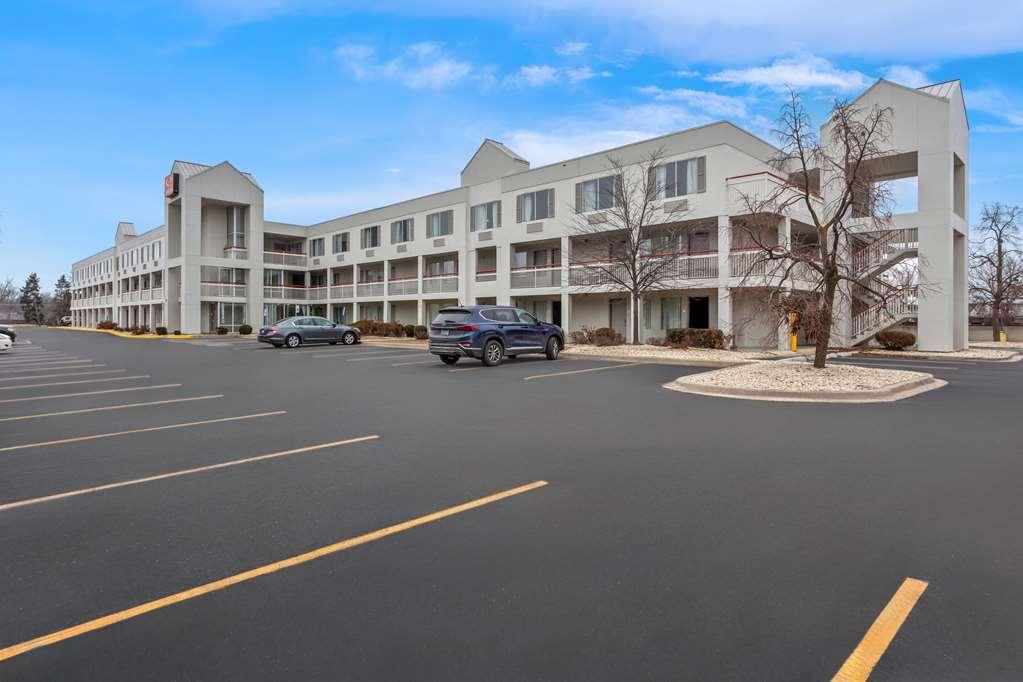 Econo Lodge Willowbrook Exteriér fotografie